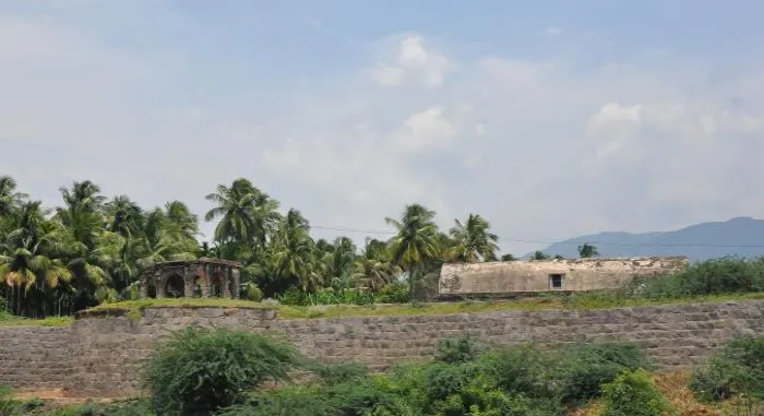 Attur Fort!..